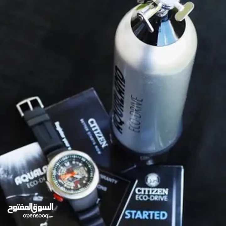 ساعه غوص  ستزن 200 متر اصليه ساعه مميزه جدا جدا ومرغوبه لدى الحميع بحاله فوق الممتازه