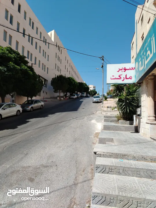 سوبرماركت للبيع في طبربور الخزنة بجانب الجامعة العربية المفتوحة