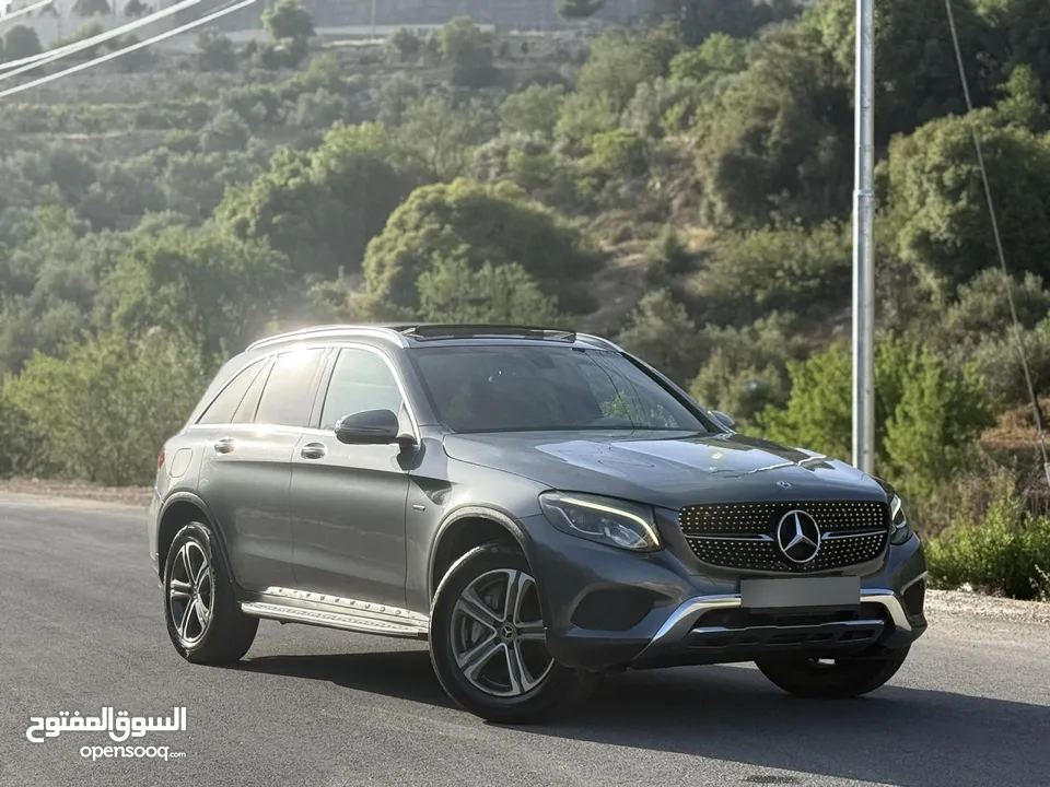 Mercedes Benz GLC 350e 2019 Hybrid PlugIn   بسعر مغري جدا فحص كامل فل كامل اعلى صنف