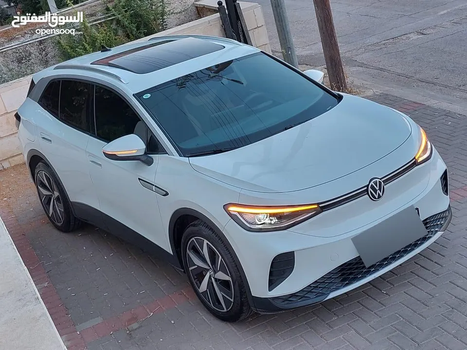 فولكسفاغن ID4  بيور بلس 2022 / قطعت 27 فقط/ فحص كاامل
