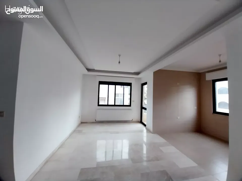 شقة بمساحة 140 متر للبيع في ام السماق  ( Property ID : 30702 )