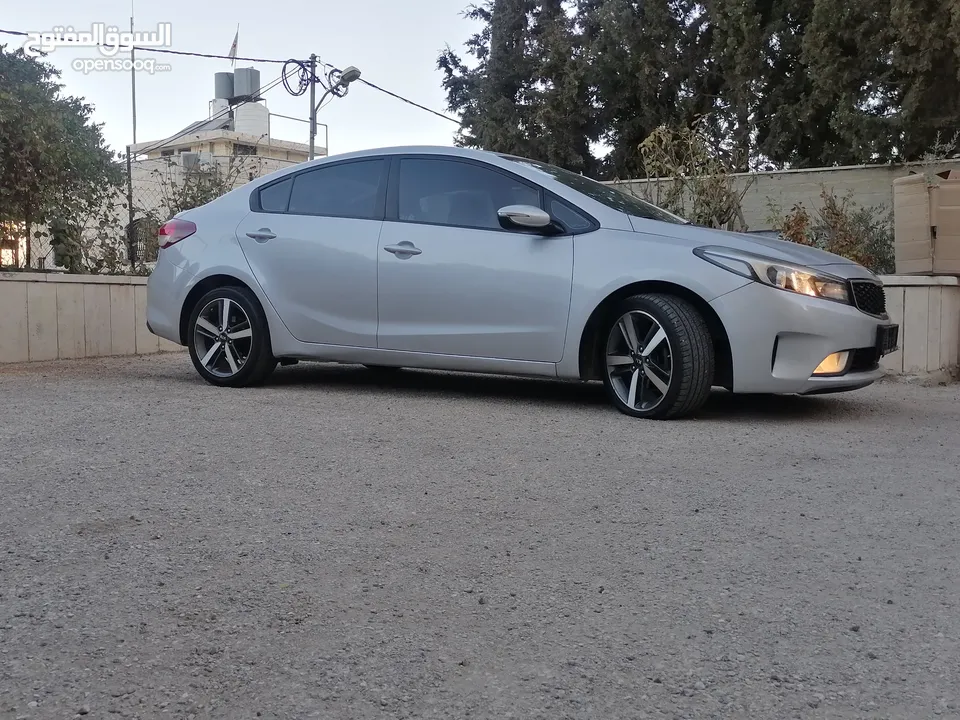 كيا K3 / ماتور 1600 / ديزل اقتصاديه الأكثر طلبا / موديل 2017 /اصل كوري