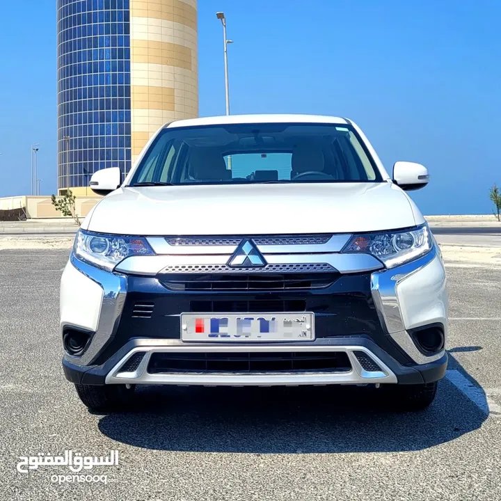 MITSUBISHI OUTLANDER 2019 2.4L Single Owner 5 Seater SUV IN EXCELLENT CONDITION FOR SALE