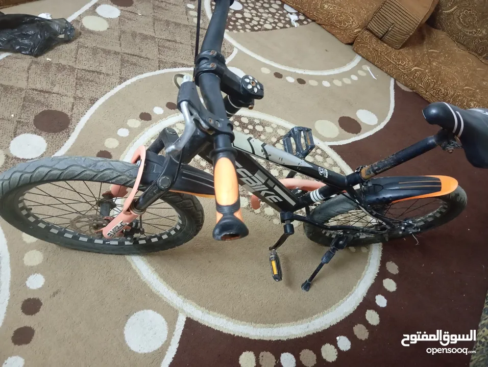 بسكليت دراجه هوائيه للبيع مستخدم خفيف جدا السعر ممتاز