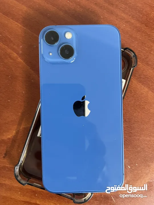 مستخدم iPhone 13