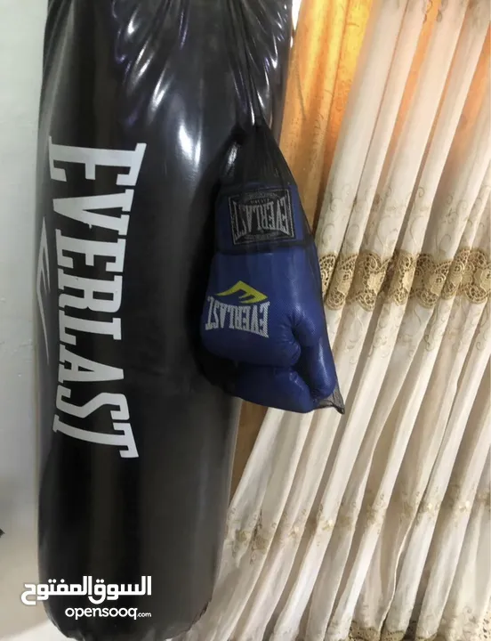 بوكسنج boxing يستعمل للنادي او للبيت للبيع المستعجل بسبب السفر
