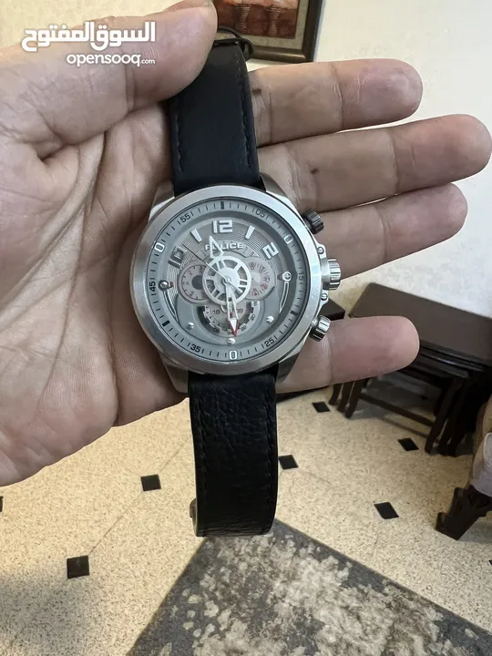 ساعة اصلية فخمة للبيع نوع police إصدار خاص .