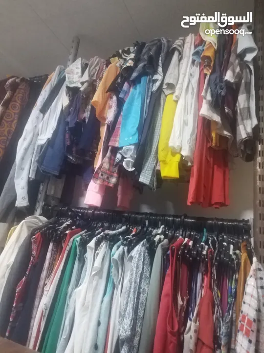 محل باله للبيع كامل 8ستاندات و4000قطعه باله بين ستاتي وولادي وبناتي واطفال و1600علاقه  بسعر حرق