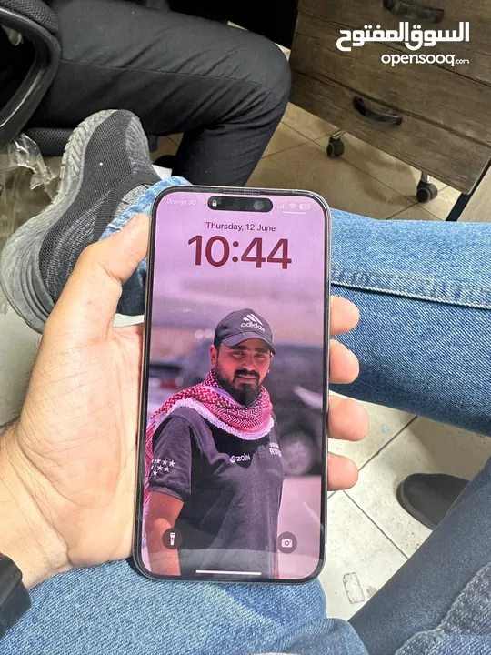 آيفون  15 pro max 256  مغير شاشة original كلفتني 175