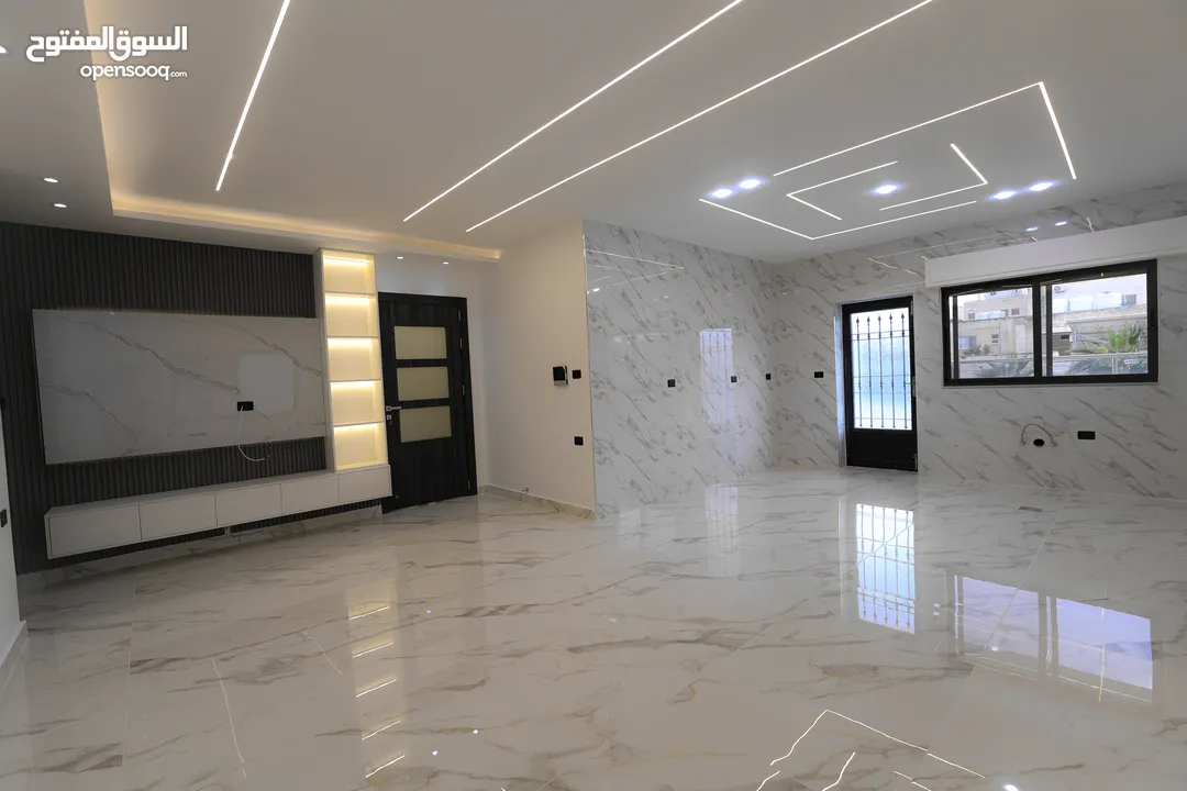 شقة مميزة للبيع – طابق الاول  من مشروع الريحان   المساحة : 170م2