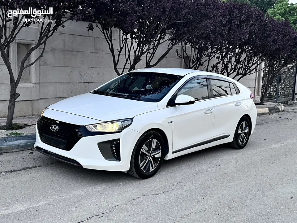 ايونيك هايبرد كرتووونه