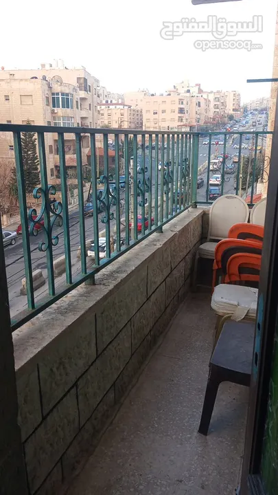شقة طابق ثالث مقابل وزاره الصحه للبيع