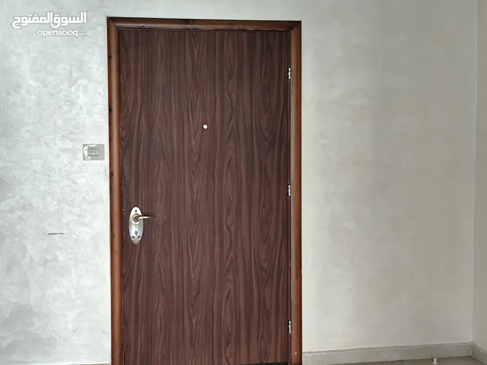 تأجير شقة غير مفروشة