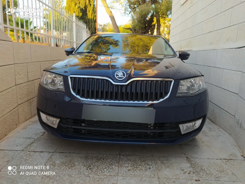 سيارة سكودا اوكتافيا 2015 اصل عمومي خالية من الحوادث بحالة جيدا