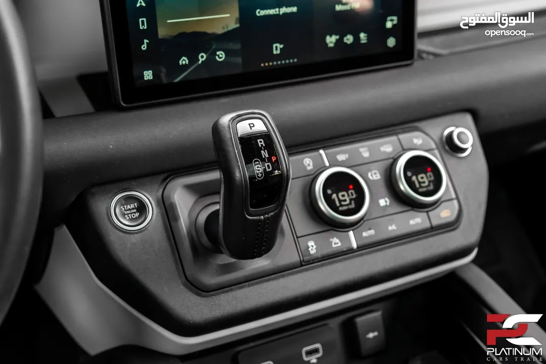 2022 Land Rover Defender P400 110 - Full Accessories Package
