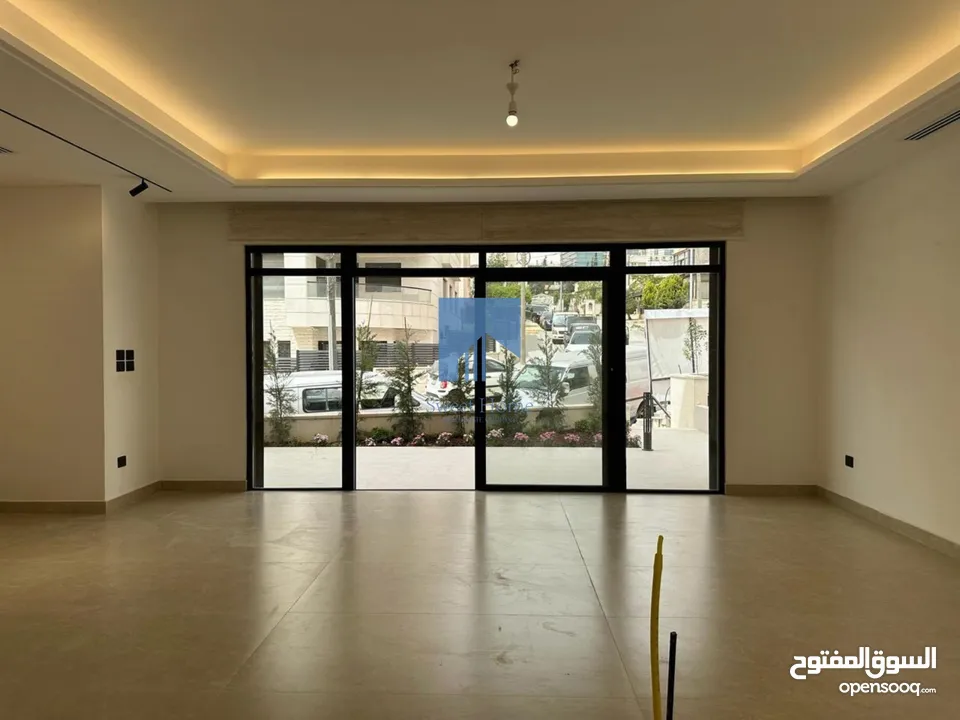 شقة فاخرة للبيع في الدوار السابع  - بالقرب من كوزمو طابق اول 135م تشطيب سوبر ديلوكس لم تسكن
