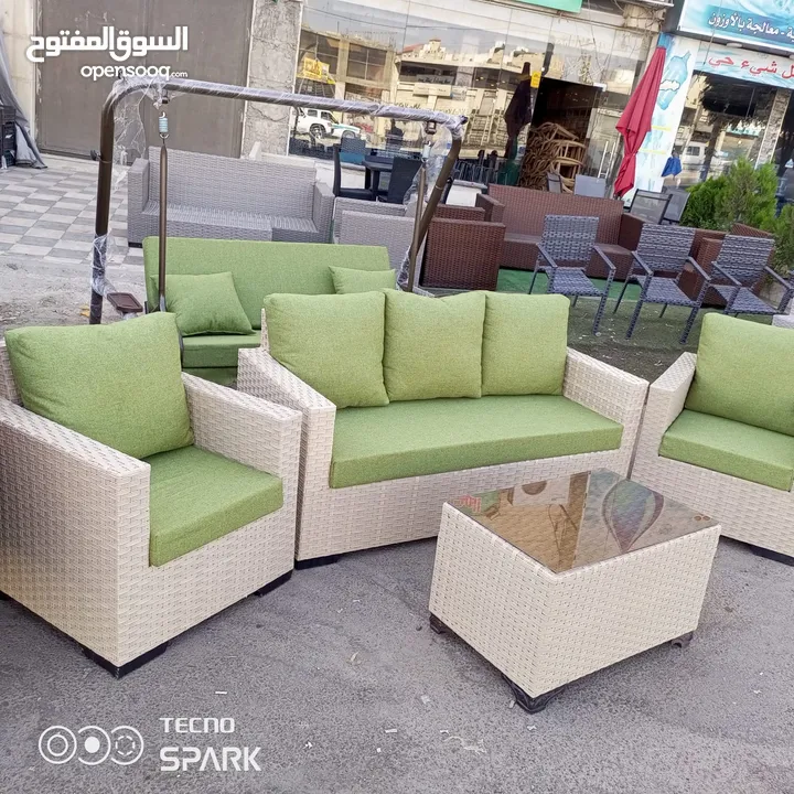 أطقم رتان وكراسي مطاعم
