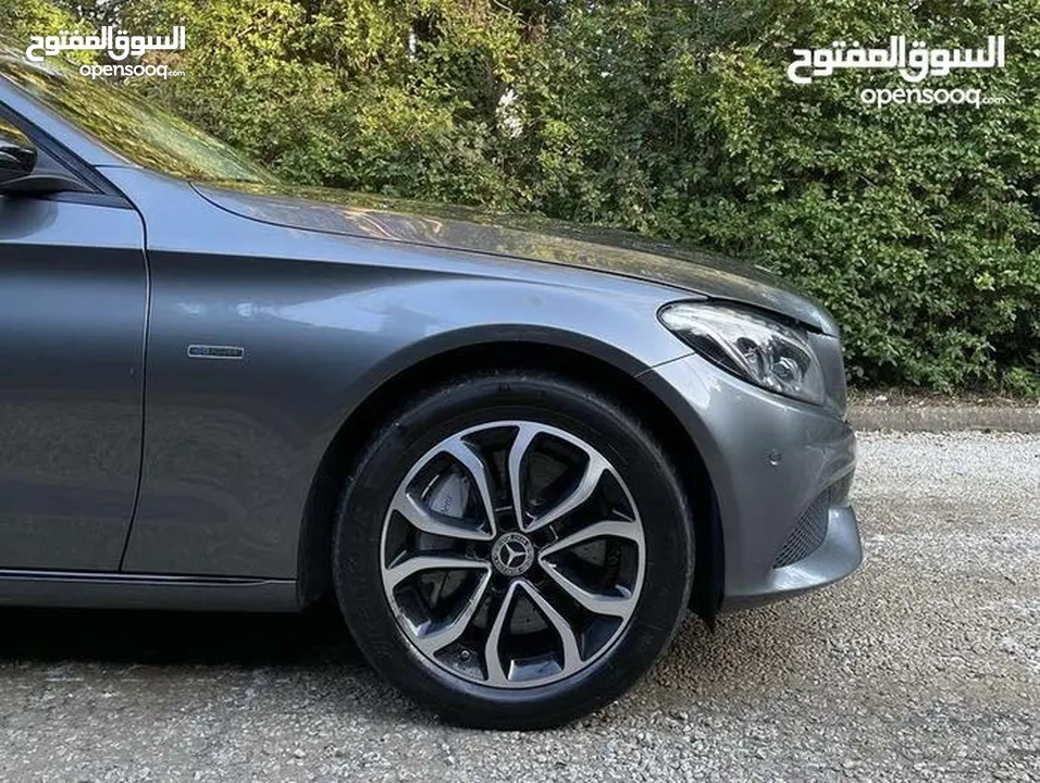 mercedes benz c350e بحالة الوكالة