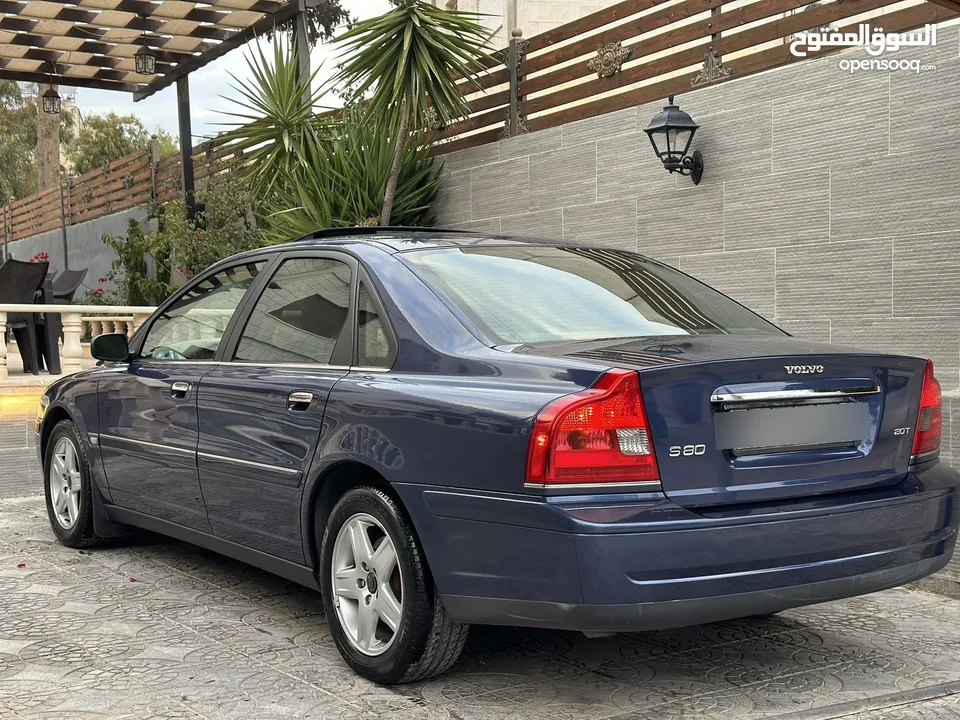 Volvo S80 2004(مخزنة)وارد الوكالة وصيانة الوكالة   قاطعة مسافة 60 الف كم فل كامل اعلى صنف