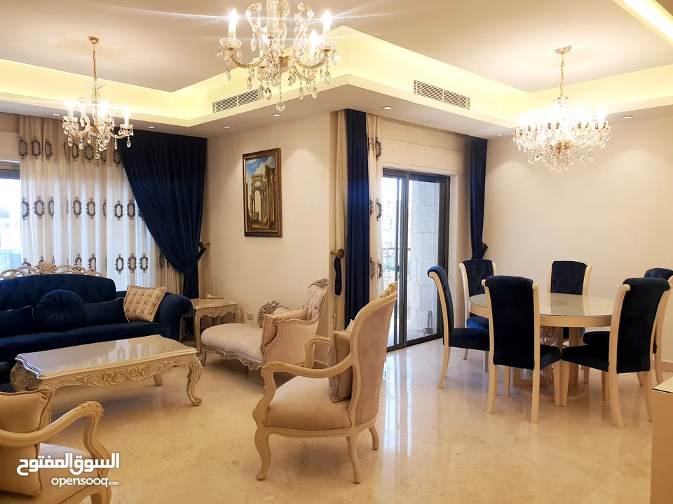 للإيجار شقة مفروشة فخمه في عبدون مساحة 220 متر