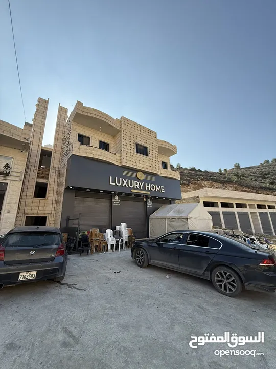 مخازن عدد 3 للايجار في منطقة واد القف - بيت كاحل - الخليل