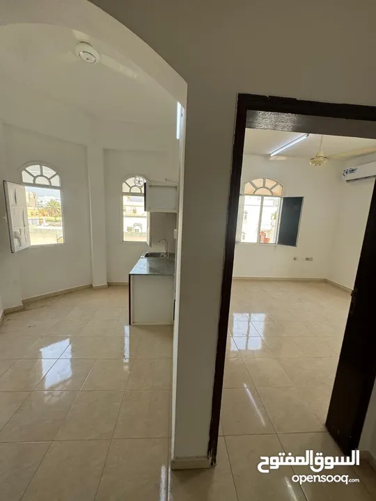 استديوهات في العذيبه مفروش وبدون فرش  بأسعار مختلفه مساحات كبيره  studio for rent in al Aziba