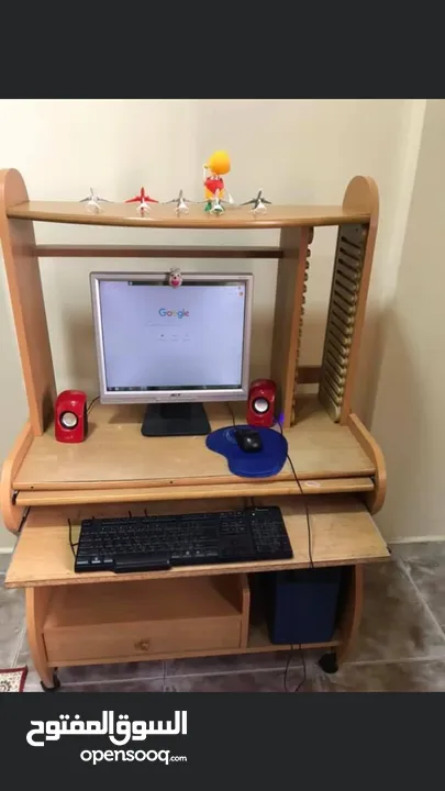 full computer setup monitor + cpu case + pc desk