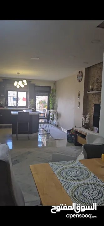 شقة جاهزة للبيع في حي الطزيز العيزرية