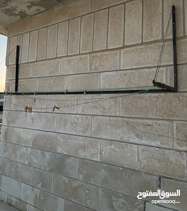 مناشر حديد 15 دينار يوجد ماكينة لحمة ومكنسة كهربا بحالة ممتازة جدا 50 دينار