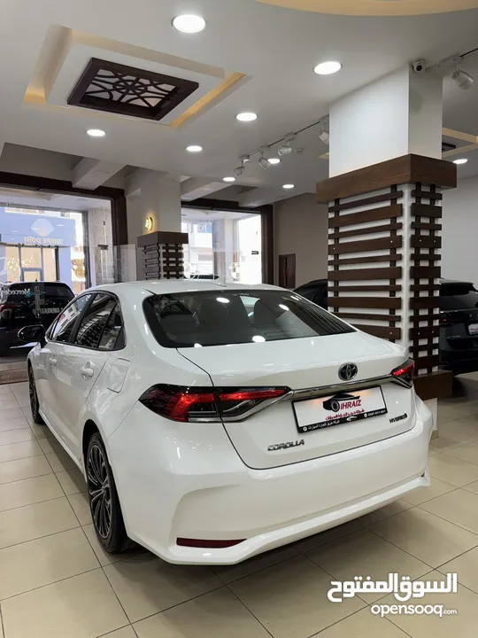 تويوتا كرولا 2022 محرك 1800 كهرباء وبنزين بقوة 170 حصان سياره اقتصاديه جداً ومميز