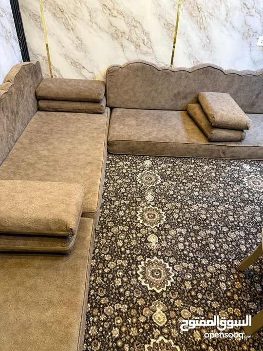 البيع مجلس مع سجاده