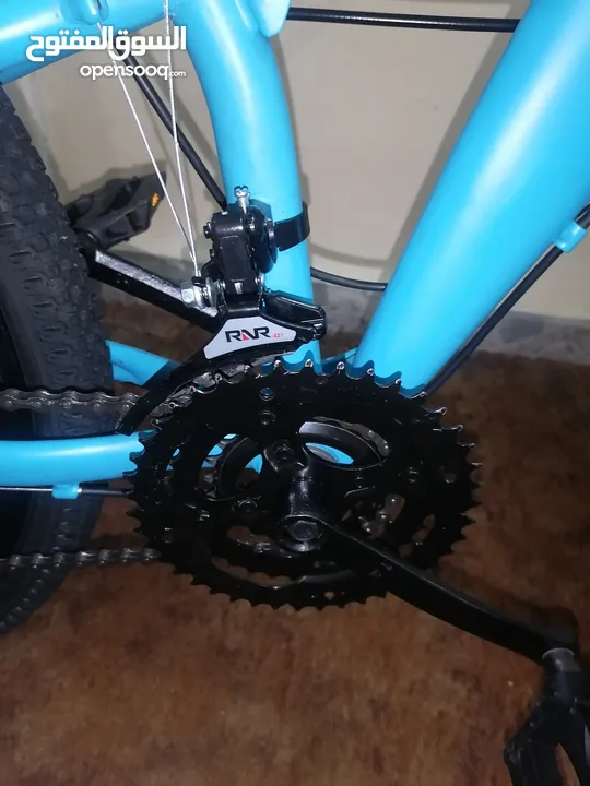 بسكليت جنط 26 لون ازرق قابل للطوي بحاله الوكاله ولا خدش مع الكفاله 1 سنه إقرأ الوصف bike