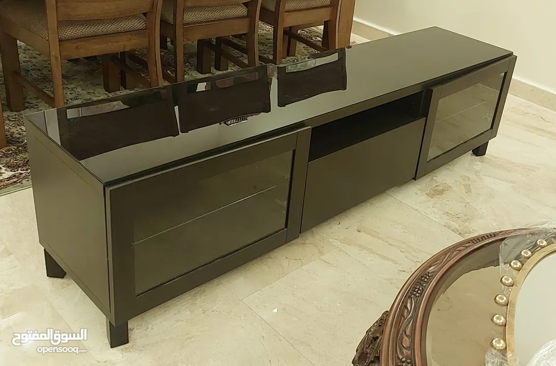 طاولة تلفزيون ايكيا لون اسود TV Unit