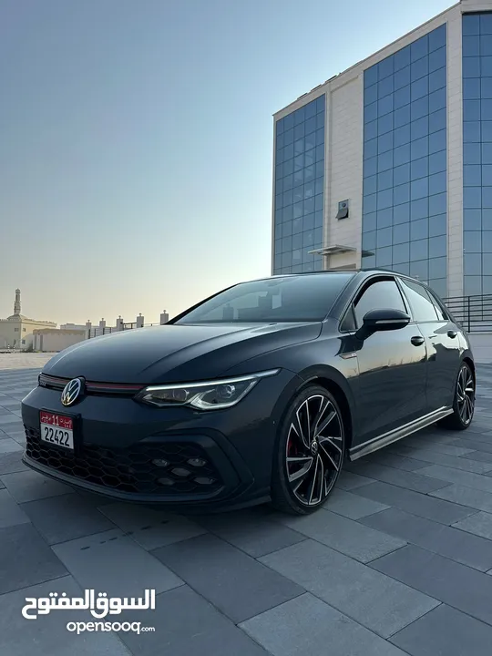 للبيع فولكس فاجن جولف GTi الشكل اليديد موديل 2021  (خليجي)