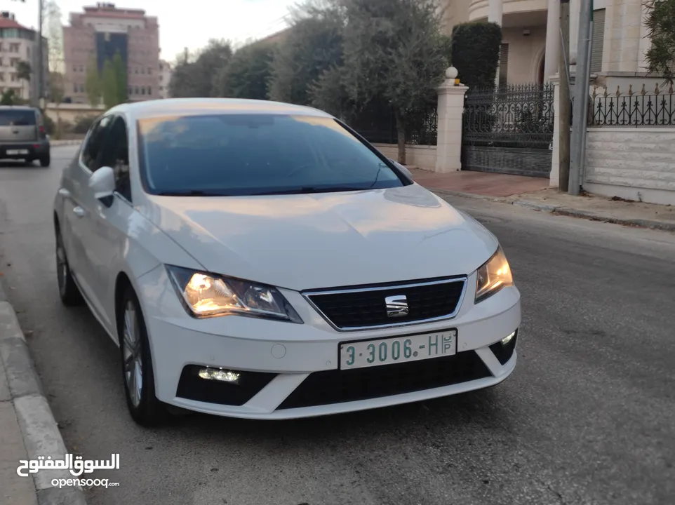 سيات ليون اكسلينس بالكرتونة محرك 1500تربو بنزين اتوماتيك