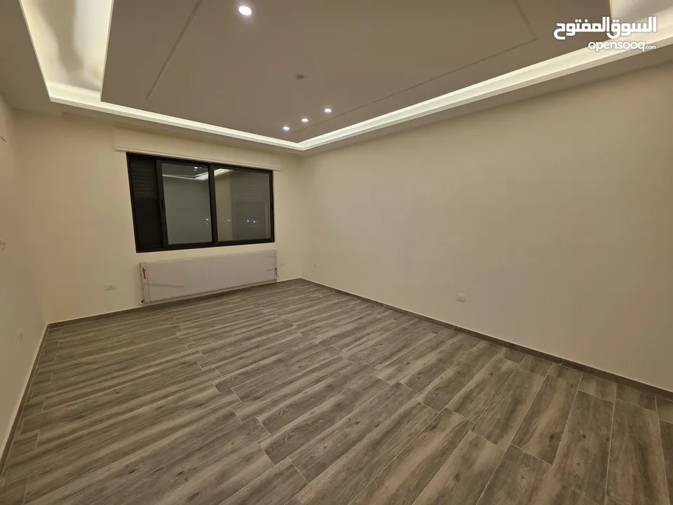 شركة رمضان مميل للاسكان - ضاحية النخيل طابق اول - مساحة 222م - شقة فاخرة - طريق المطار