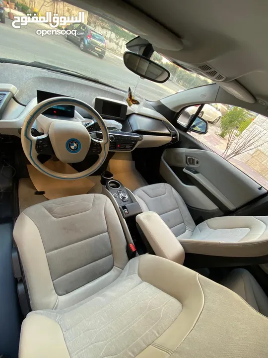 للبيع BMW i3 الفئه فحص كامل السيارة نظيفه ولا تحتاج اي صيانه البيع بداعي السفر