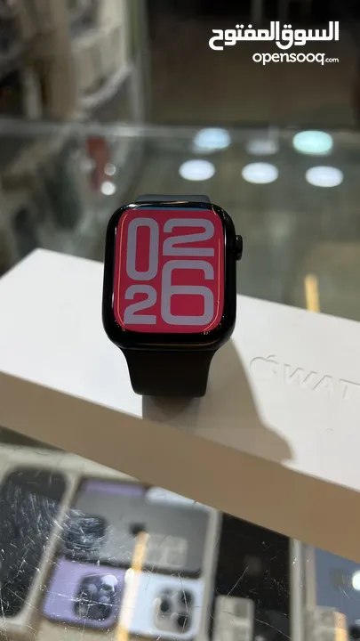Apple Watch Series 8 45mm / Box charger / battery : 91% / Black