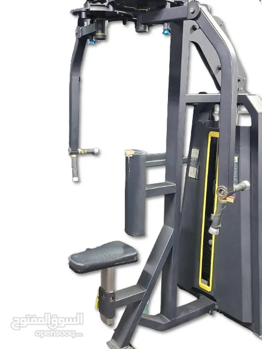 معدات جيم مستعملة بوضع جيد جدا للبيع بسعر الجملة