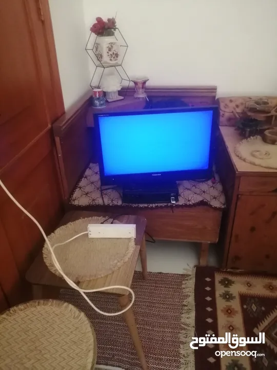 ثلاثه شاشات للبيع السعرعلى التلفون  HDMI