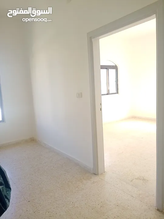 شقة للإيجار في السلط ( مناسبة للعرسان)