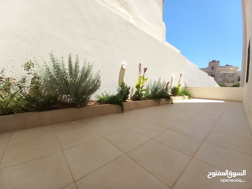 Unfurnished Apartment For Rent In Abdoun  ( Property 33472 )-174813243