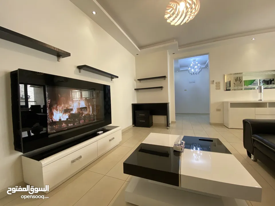 شقة فخمة مفروشة كامل للإيجار-طابق ثاني-110م-الصويفية- 3 دقايق من Swefieh village