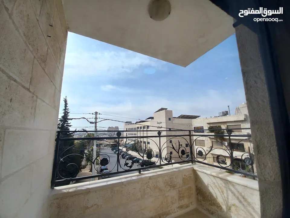 شقة غير مفروشة للإيجار 200م2 ( Property 19174 )-175055046