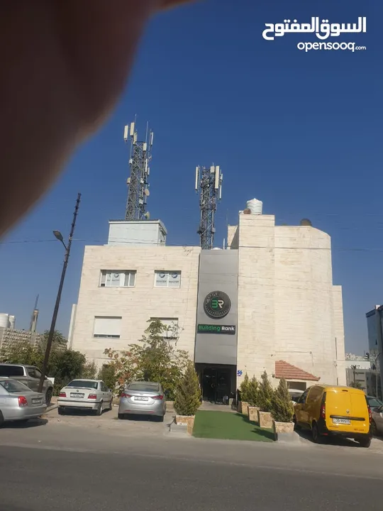عمارة مع ارض للبيع في الجندويل
