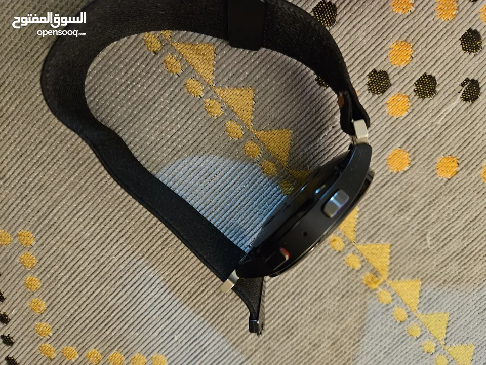 ساعة ذكيه من نوع سامسونج جالكسي ووتش 5  بحاله ممتازه مع الشاحنgalaxy watch 5