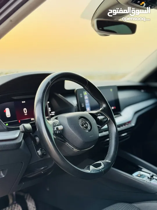 اوكتافيا 2021/20 بالنايلون منمرة من اربع شهور حررق سعرر 95.000 شيكل كاش و نهاائي