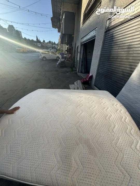 شركة ماستر كلين لخدمات تنضيف منازل ومحلات وشقق مكيت وسجاد كنب ومفروشات مشريع زجاجيه  بحدث المعدات