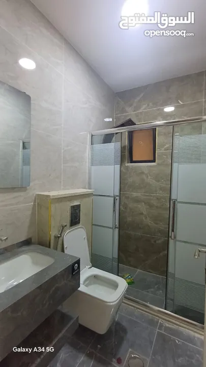 شقة فاخرة للبيع السادسة ط2هندسي 91 م مع مصعد وتراس