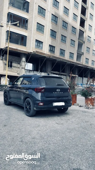 Hyundai  Venue  one  million (V) 2020